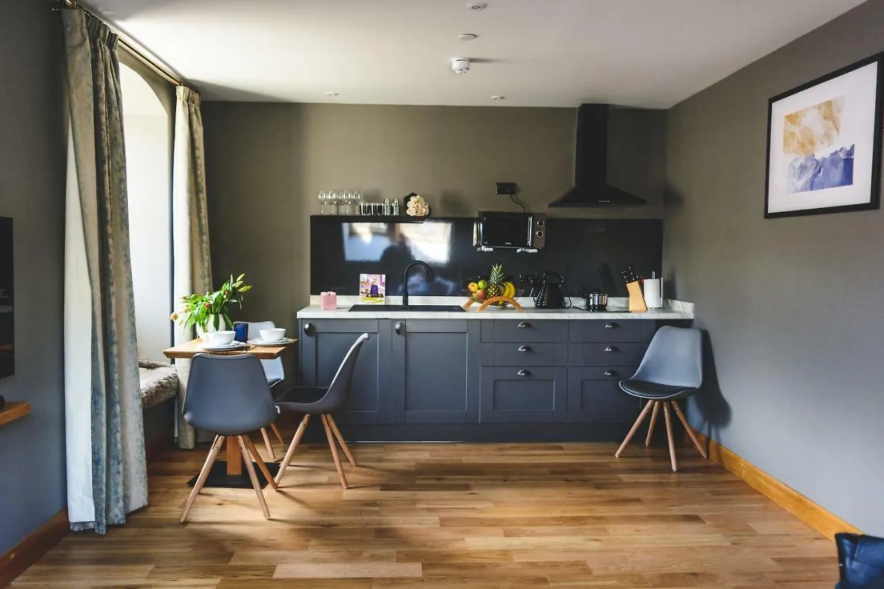 אדינבורו Mono Suites Old Town
