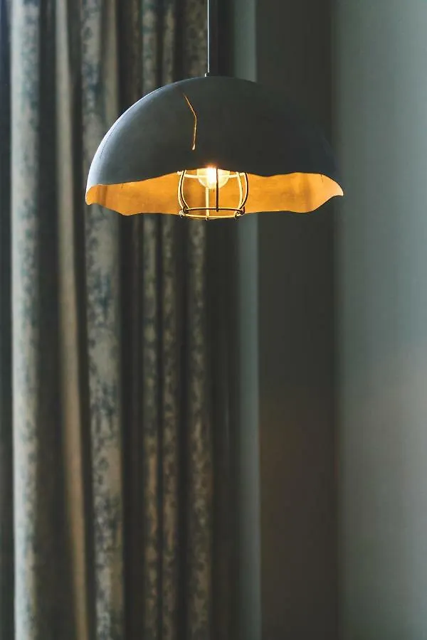 אדינבורו Mono Suites Old Town 4*,